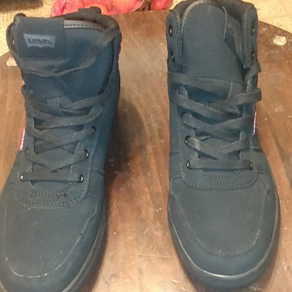 Levi's - Picture 3 of 4